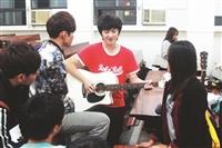 社團輪番展演 震撼校園