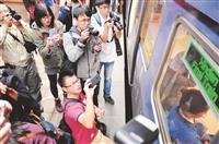 淡水、新店末班車 時報記者鏡頭告別