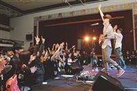 詞創Live House  2百人嗨翻