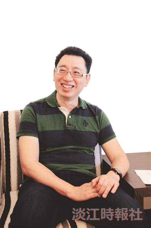 【專任教師評鑑傑出獎】李揚漢傾囊相授 鼓勵主動學習