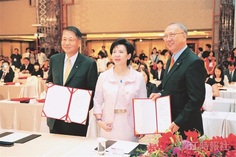 蟬聯18年企業最愛 Cheers、遠見雙雙肯定私校第一