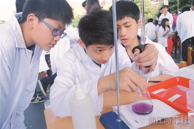 The Chemistry Mobile Reaches New Platforms to Promote Science