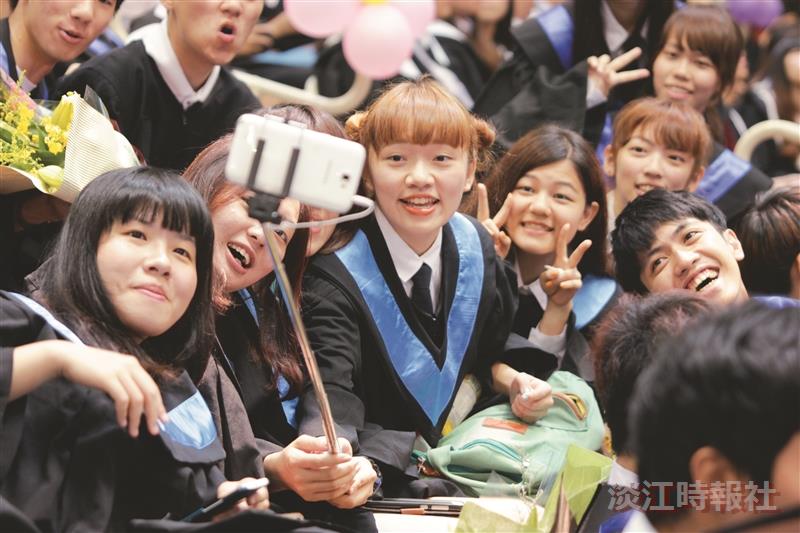 淡江世界村 萬里鷹飛颺