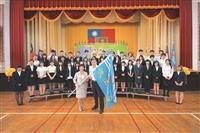 張校長授旗 大三逾500人海外研修