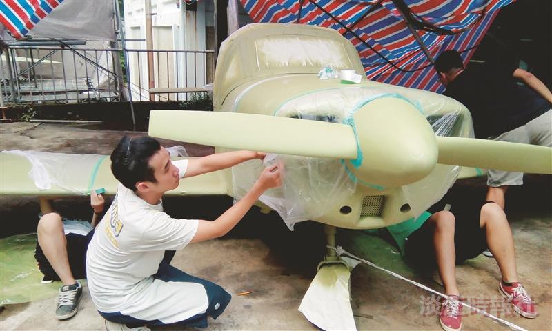 航太系與中科院原地修護校園介壽號