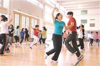 女聯會運動班開幕 韻律暖身