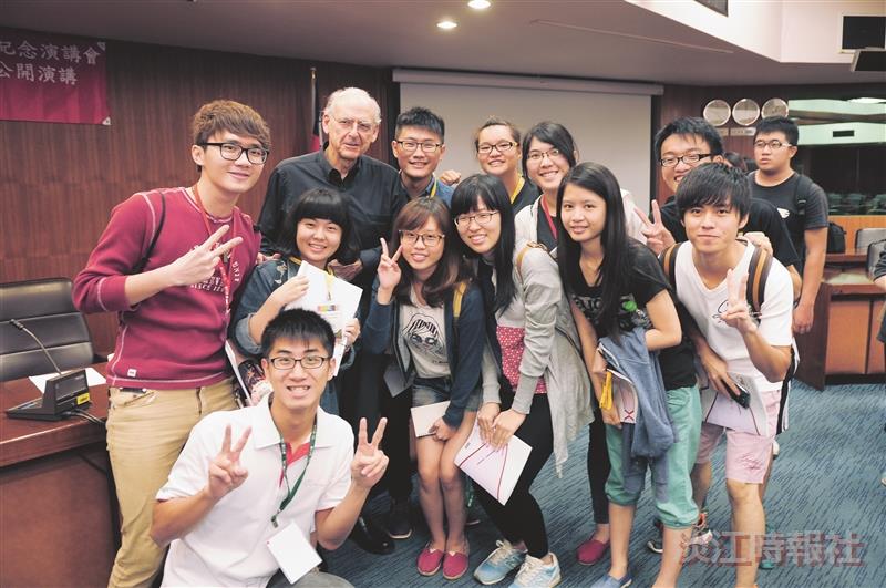 村上中心週年慶 翻譯名家Jay Rubin演講