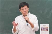 周奕成來校分享大稻埕賣小藝