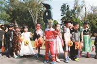 萬聖節 小小英雄現身遊校園