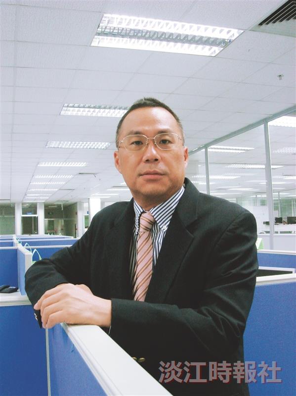 鴻海科技集團副總裁暨事業群總經理簡宜彬