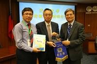 香港崇真學校參訪