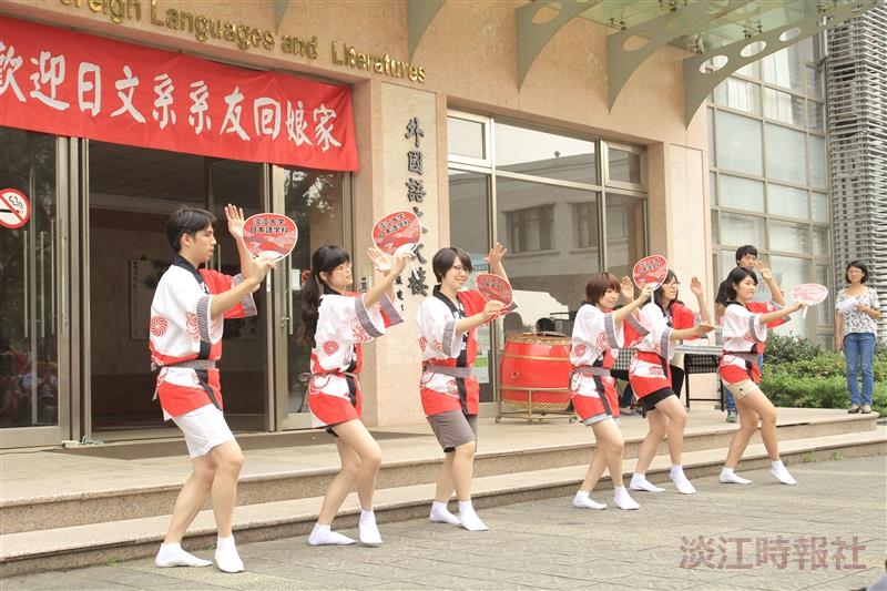眾系所友凝聚向心 千人返校重溫當年