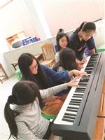【品德之星】企管三李可人 用音樂關注陪伴弱勢孩童