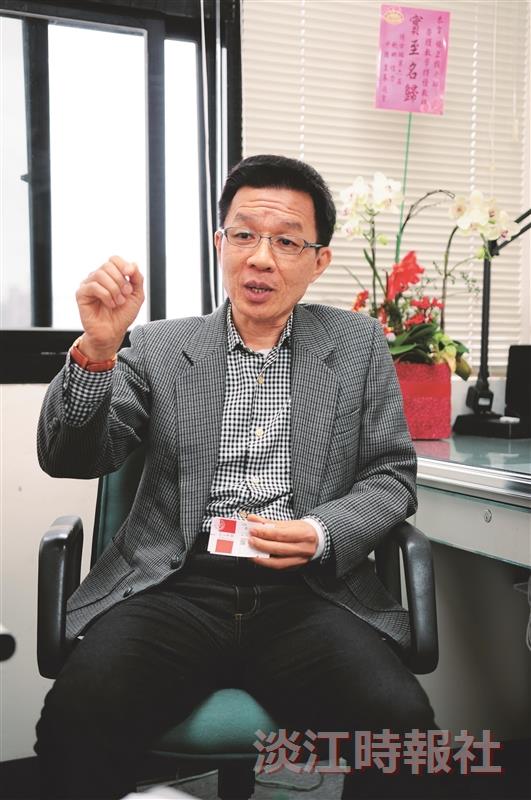 【教學特優教師】施正權 綜觀時事 領生解構國際關係
