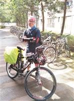財金四古健良 單騎3000公里 領略人生風景