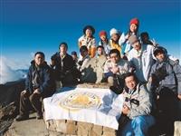 羅浮群、資深女童軍團於96年8月曾登上玉山，感受玉山之美。（圖／淡江大學童軍團提供）