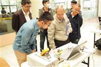 電機工程學系「2015機器人創意競賽」專題成果發表展