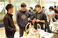 電機工程學系「2015機器人創意競賽」專題成果發表展