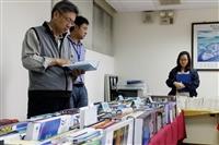 圖書館採編組舉辦「行動書店到我家」活動，本週到國際學院(圖文)