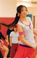 蔡忻林老師的有氧舞蹈課為最熱門的體育課之一。