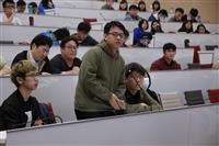化學系邀請九州大學安達千波矢教授熊貓講座