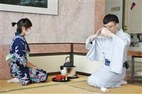 日本文化研究社舉辦「卯月、花時」茶會：向老師奉茶感謝教導，並體驗日本茶道文化