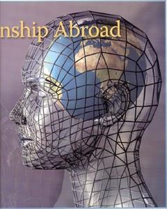 校長張家宜以一本介紹出國實習的英文雜誌為例，說明大學國際化的重要。