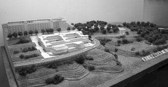 由本校建築系同學製作的蘭陽校園模型。