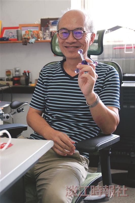 化學系教授徐秀福 教學研究很快樂 相伴學生共成長