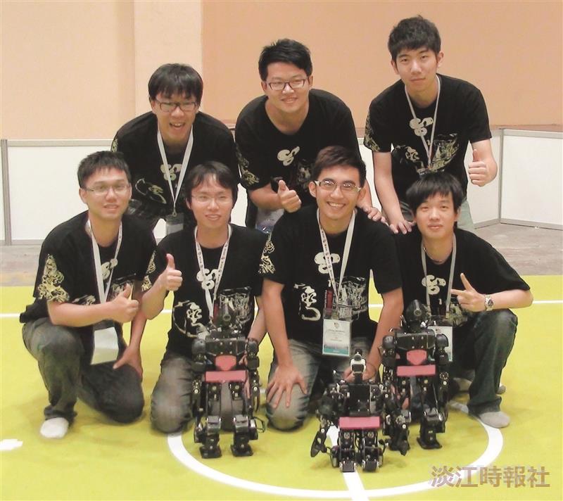 本校電機系機器人團隊佳績連連，第一次參加技術挑戰賽，即獲得佳績。（圖／電機系提供）