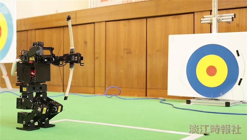 電機系全能人形機器人FIRA世界賽再連霸